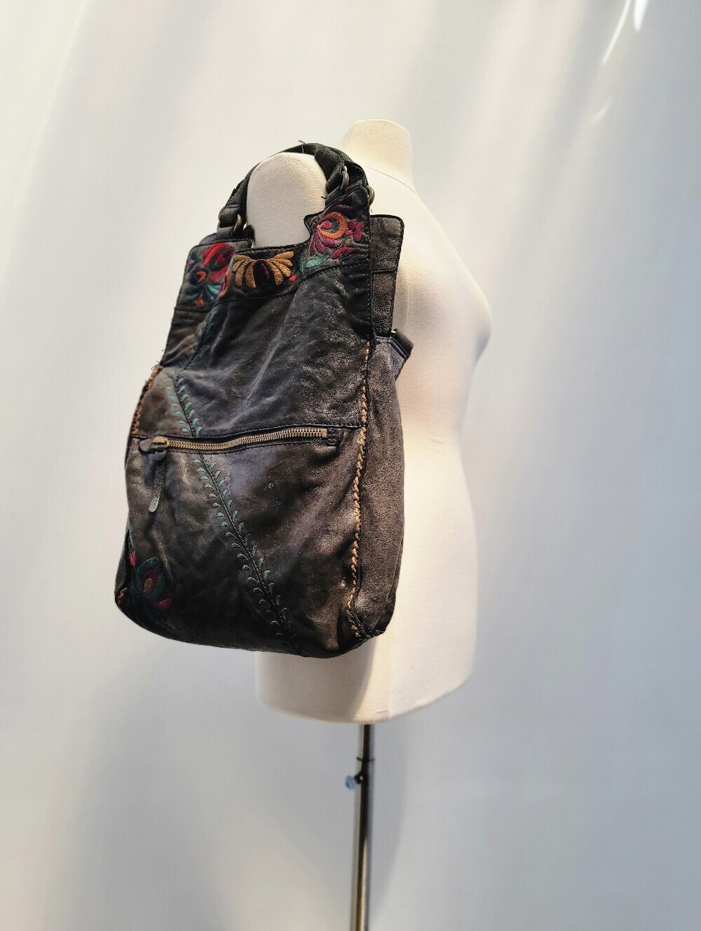 Lucky Brand Abbey Road Vintage Black Leather Hobo Bag Boho Embroidered Festival - Picture 10 of 15